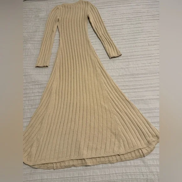 DISSH Stevie Knit Maxi Dress - Picture 7 of 10